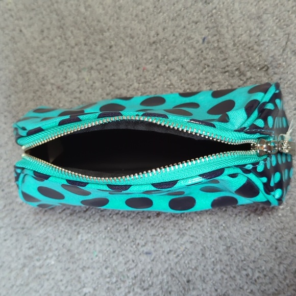 Teal & Black Dome Shaped Cosmetic Case (New) - Picture 9 of 11